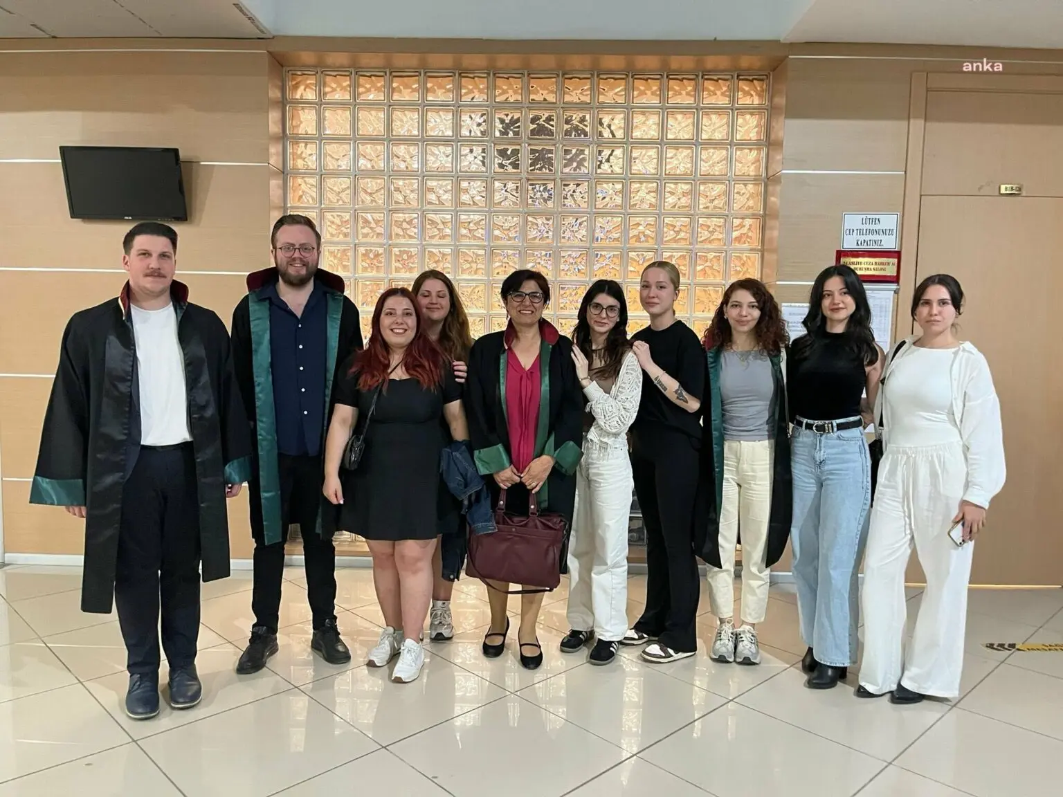 Gözaltına alınan öğrenciler